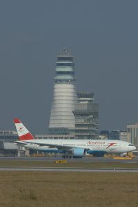 OE-LPA @ VIE - Austrian Airlines Boeing 777-200 - by Yakfreak - VAP