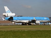 PH-KCB @ EHAM - . - by Jeroen Stroes