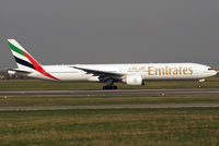 A6-ECD @ VIE - Emirates Boeing 777-31H(ER)