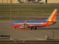 N719SW @ STL - HEADING TO RUNWAY - by Gary Schenaman