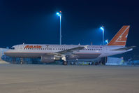 OE-LBR @ VIE - Lauda Air Airbus A320 - by Yakfreak - VAP