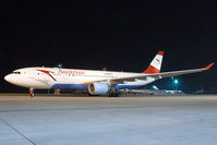 OE-LAM @ VIE - Austrian Airlines Airbus 330-200 - by Yakfreak - VAP
