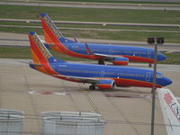 N477WN @ KSTL - HEADING TO TERMINAL - by Gary Schenaman
