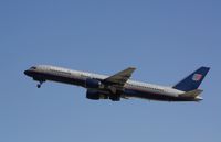 N566UA @ KLAX - Boeing 757-200 - by Mark Pasqualino