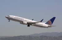 N76517 @ KLAX - Boeing 737-800 - by Mark Pasqualino