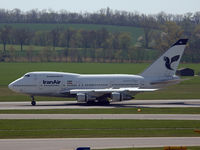 EP-IAB @ VIE - This 33 yr old vey rare veteran visited VIE on the regular Iran Air flight THR-VIE-THR - by P. Radosta - www.austrianwings.info