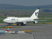 EP-IAB @ VIE - This 33 yr old vey rare veteran visited VIE on the regular Iran Air flight THR-VIE-THR - by P. Radosta - www.austrianwings.info
