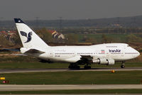 EP-IAB @ VIE - Iran Air Boeing 747SP-86