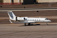 N121JM @ KPHX - N121JM