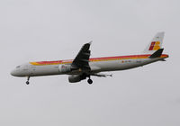EC-HUI @ EGLL - Airbus A321