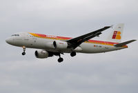 EC-JSB @ EGLL - Airbus 320