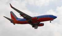 N415WN @ KLAX - Landing 24R at LAX - by Todd Royer