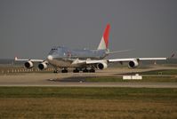 JA402J @ EDDF - on her way to rwy 07R