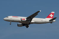HB-IJJ @ VIE - Airbus A320-214 - by Juergen Postl