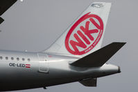 OE-LED @ VIE - Airbus A319-112 - by Juergen Postl