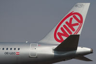 OE-LEO @ VIE - Airbus A320-214 - by Juergen Postl