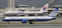 N502UA @ KLAX - Taxi to gate - by Todd Royer