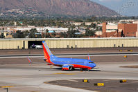 N461WN @ KPHX - 737