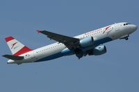 OE-LBR @ LOWW - Take off.