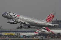 OE-LED @ LOWW - NIKI - by Delta Kilo
