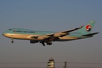 HL7439 @ LOWW - Koean Air Cargo - by Delta Kilo