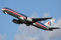 N660AM @ LAX - American Airlines N660AM (FLT AAL1400) climbing out from RWY 25R enroute to Chicago O'Hare Int'l (KORD). - by Dean Heald