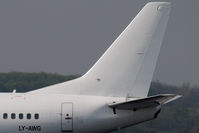 LY-AWG @ VIE - Boeing 737-522 - by Juergen Postl