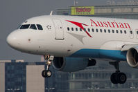 OE-LBS @ VIE - Airbus A320-214