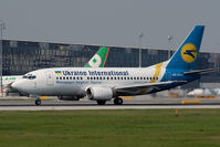 UR-GAW @ VIE - Boeing 737-5Y0