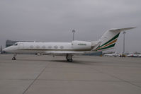 N396NS @ VIE - Gulfstream 4