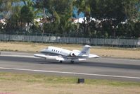 N7ZH @ TNCM - Landing 10 - by daniel jef
