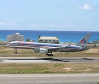 N632AA @ TNCM - Landing 10