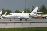 D-BASE @ LOWW - Falcon 2000