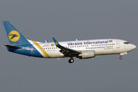 UR-GAQ @ VIE - Ukraine International Boeing 737-33R(WL)