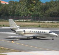 N888SF @ TNCM - taxing runway 10 - by daniel jef