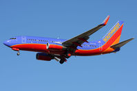N737JW @ LAS - Southwest Airlines N737JW (FLT SWA3183) from Chicago Midway Int'l (KMDW) on short final to RWY 25R.