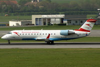 OE-LCH @ VIE - Austrian arrows Canadair Regional Jet CRJ200LR