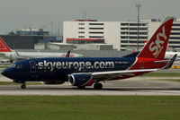 OM-NGJ @ VIE - SkyEurope Airlines Boeing 737-76N(WL)