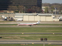 N375SK @ KSTL - JUST LANDED AT THE FAR END OF ST. LOUIS