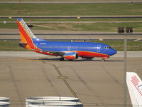 N528SW @ KSTL - HEADED TOWARD TERMINAL - by Gary Schenaman