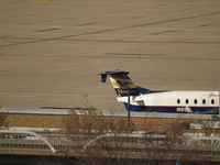 N195GL @ KSTL - HEADING TOWARD RUNWAY