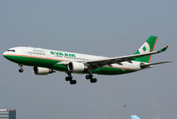 B-16312 @ LOWW - B-16312 @ Vienna Airport