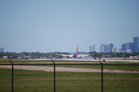 N363SW @ HOU - N363SW landing rwy 30L at KHOU - by AJ Heiser