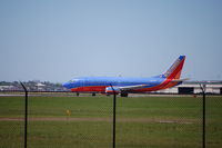 N687SW @ HOU - N687SW holding short rwy 30L at KHOU