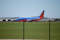 N710SW @ HOU - N710SW holding short rwy 30L at KHOU - by AJ Heiser