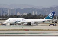 ZK-NBT @ KLAX - Boeing 747-400 - by Mark Pasqualino