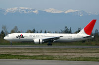 JA622J @ KPAE - KPAE Boeing 932 arrives 16R after a KPAE-KPAE test flight - by Nick Dean