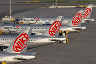 OE-LEK @ LOWW - NIKI A319 - by Andy Graf-VAP