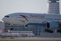 OE-LPC @ LOWW - landing on runway 16