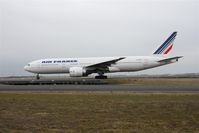 F-GSPT @ LFPG - on transit at Paris CDG - by juju777